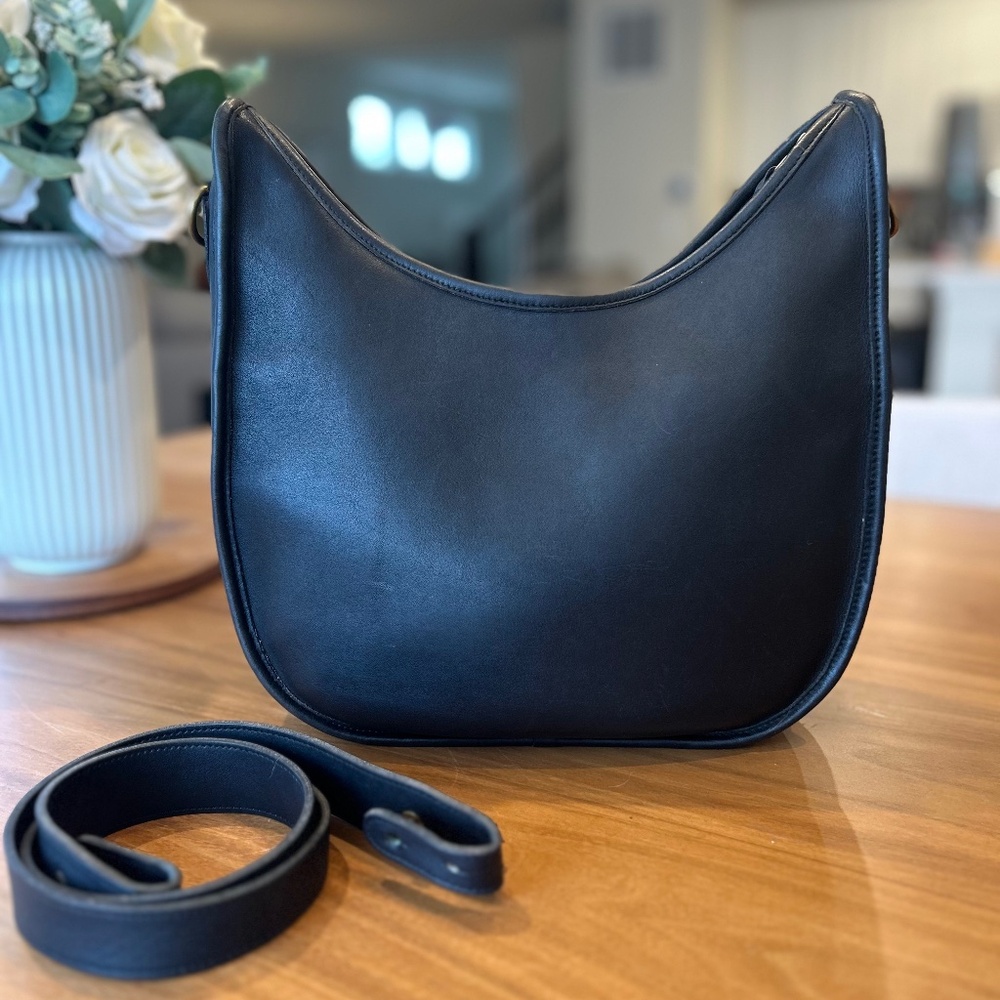 Authentic Vintage Coach Becket Zip Leather Bag #9920 in Black